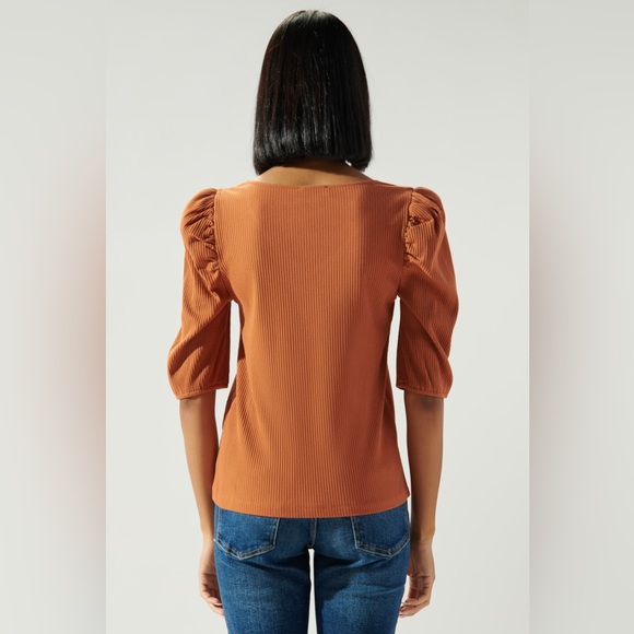 Sugarlips Rust Ribbed Top - Picture 2 of 8